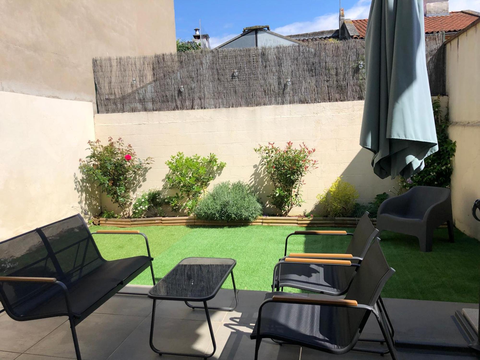 Maison De Village Avec Jardinet Bruguieres Exterior foto